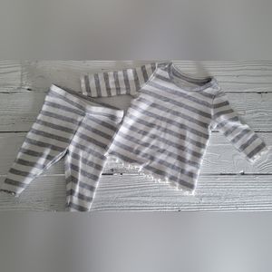 Adorable Gymboree Babe 2 Piece Striped Set Size 0-3